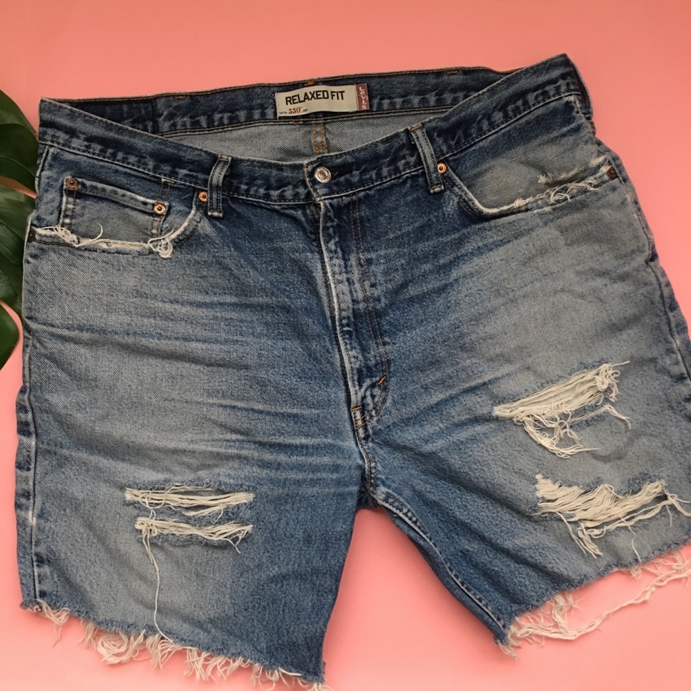 Vintage Levi 550 High Waist Mom Distressed Shorts